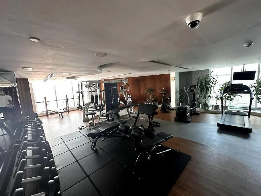 Cosy Modern Studio With Lake View And Rooftop Pool In Jlt Dubaj Egyesült Arab Emírségek